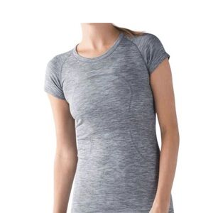 lululemon athletica swiftly tech Heather Gray size 6 short sleeve Tee 🩶